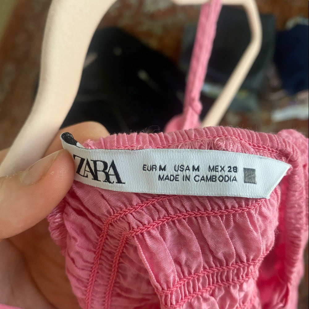 Pink Ruched Crop Top - Picture 2 of 3